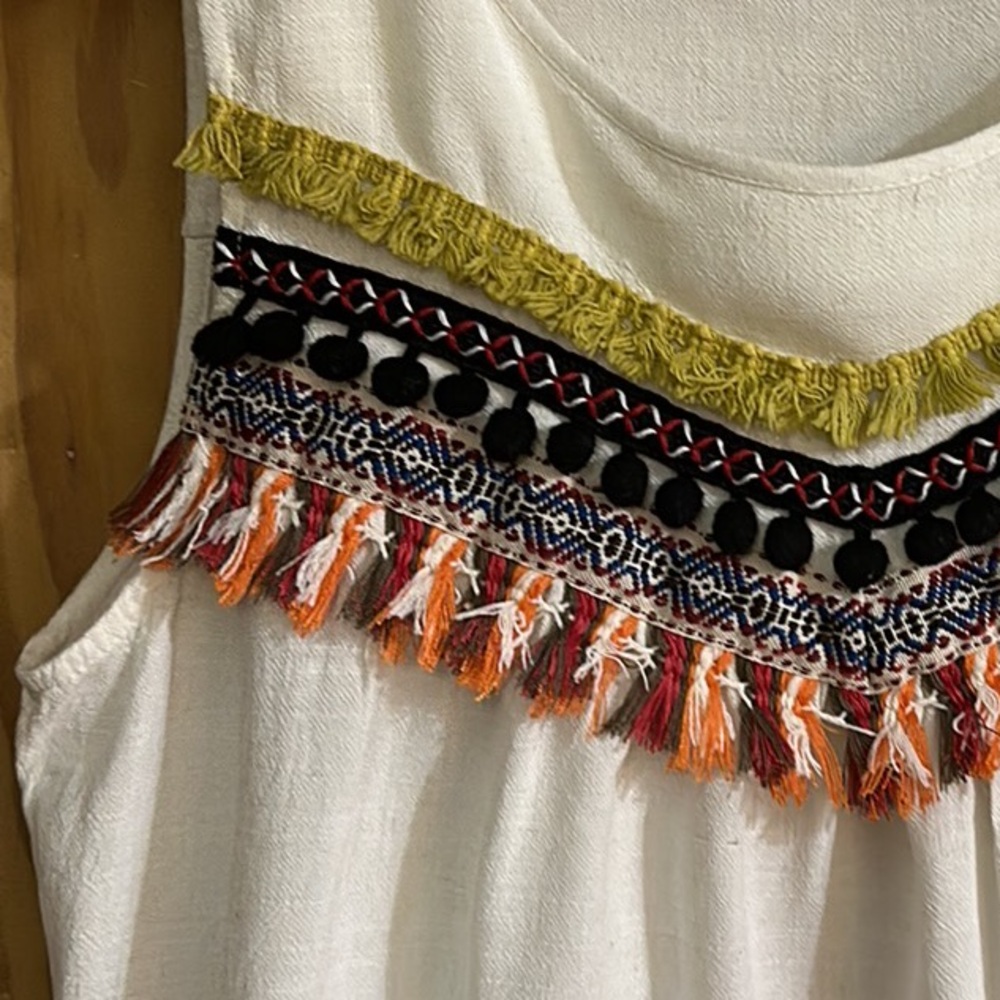 THML Off-White  Boho Sleeveless Top with Multicolor Accents ~ Large - Picture 5 of 9